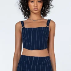 Princess Polly Josie Top Blue -Modeoryx Sales Store 1 modelinfo bella us2 ffb5ca9f 77c7 4839 b7e7 11b42f2b6130