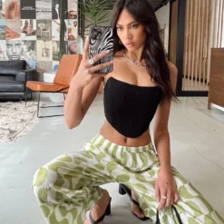 Princess Polly Taina Pleated Wide Leg Pants Green Multi -Modeoryx Sales Store 1 modelinfo josephine us2 102d33f5 8267 4bcd a25c 705f41675186