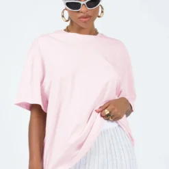 Flower Market Oversized Tee Pink -Modeoryx Sales Store 1 modelinfo lola us4 f0bf3c90 5df1 4fd1 ad4e 805e45627e30