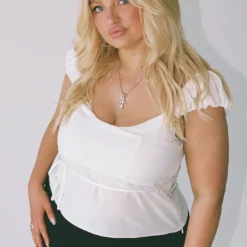 Seacrest Top White Curve