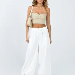 Princess Polly Brunie Pants White 8 Princess Polly Brunie Pants White -Modeoryx Sales Store 2 modelinfo Elise us2 88e3eefc 421f 4b70 b684 d4870f010256