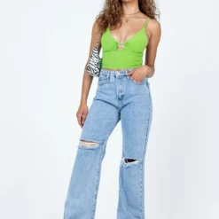 Elora Top Green -Modeoryx Sales Store 2 modelinfo alyssa us4 d843f350 993a 48bb 8af1 5cb79ba13acf