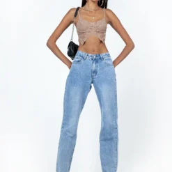 Princess Polly Romney Top Beige -Modeoryx Sales Store 2 modelinfo ayaana us2 a13b77c2 ee74 4e14 b611 f91bc0380796