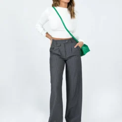 Princess Polly Karcher Pants Black -Modeoryx Sales Store 2 modelinfo casey us2 b6fb8e0f f62c 4dfb 8c36 2dede77ea66c