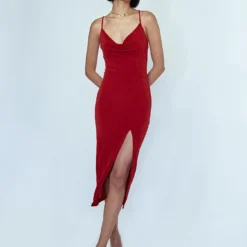 Princess Polly Riley Midi Dress Red -Modeoryx Sales Store 2 modelinfo chloe us2 b7fcb5f9 af37 4908 9ef1 5be9294136e1