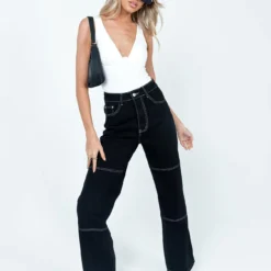 Princess Polly Krissy Bodysuit Ivory -Modeoryx Sales Store 2 modelinfo elly us2 3aae3e8f 1612 4d6a 8e84 c9e169f05423