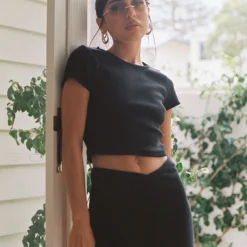 Classic Crop Tee Black Tall