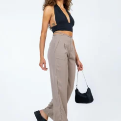 Princess Polly Rodney Pants Beige -Modeoryx Sales Store 3 modelinfo Alyssa us4 0bd312a4 e111 4b94 b080 3d81b0a74c63