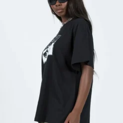 House Of Mystery Oversized Tee Black 9 House Of Mystery Oversized Tee Black -Modeoryx Sales Store 3 modelinfo Cynthia us4 a614502d 6542 49d4 81e1 446c042631aa