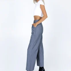 Princess Polly Urson Pinstripe Pants Grey -Modeoryx Sales Store 3 modelinfo Emily US2 b0c7d510 cf0d 4cf9 ad6a f0b97eea7398