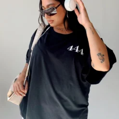 444 Oversize Tee Black Curve -Modeoryx Sales Store 3 modelinfo Javi us14 967e7d44 b8b4 4eeb 8cb9 c361c3174d75