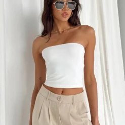 Tomlin Top White -Modeoryx Sales Store 3 modelinfo Josephine us2 556f4002 e0fe 4f35 8bc4 633817706bb4