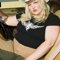 Fairy Wings Shrunken Tee Black Curve -Modeoryx Sales Store 3 modelinfo Krysten us16 aa22b6b8 4f47 4bf0 9299 d41e0589b179