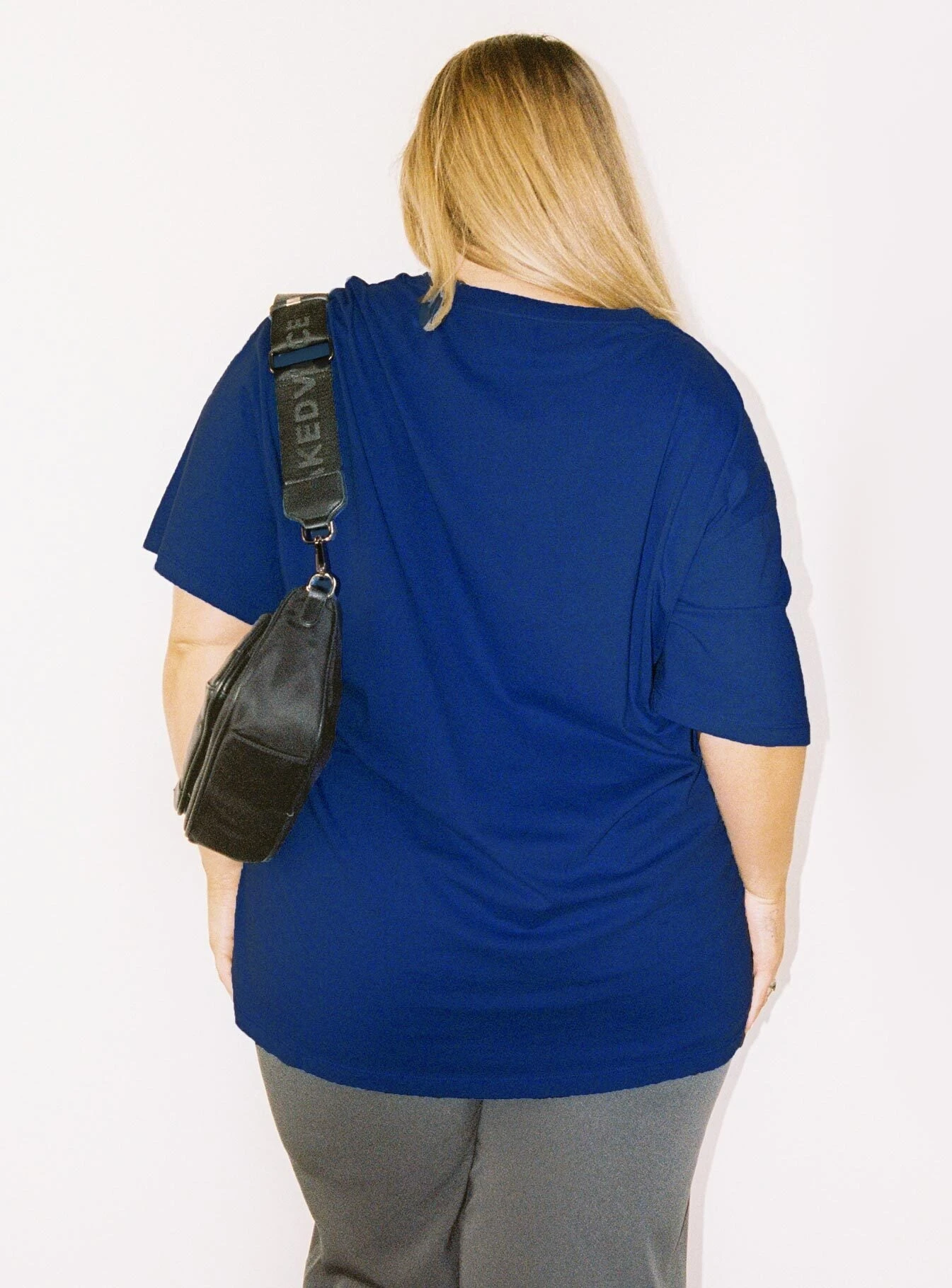 Be Kind Charity Oversized Tee Blue Curve 3 Be Kind Charity Oversized Tee Blue Curve - Image 3