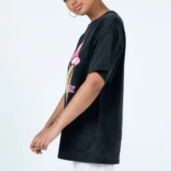 Princess Polly The Rolling Stones Retro Swirl Oversized Tee Black -Modeoryx Sales Store 3 modelinfo Sarah us4 fb13eaa4 69dd 4125 be1a 0d200b9dc81d