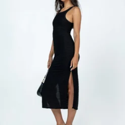 Princess Polly Lazar Midi Dress Black -Modeoryx Sales Store 3 modelinfo Vivien us4 915c27db 1456 422f aa19 2a74f5f71ccd