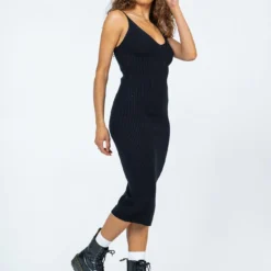 Princess Polly Oxford Midi Dress Black 6 Princess Polly Oxford Midi Dress Black -Modeoryx Sales Store 3 modelinfo alyssa us4 24585015 88de 4e04 a518 140b8496eefa