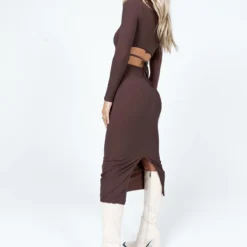 Princess Polly Nolan Midi Dress Brown -Modeoryx Sales Store 3 modelinfo cathlin us2 7812fd31 e320 4d07 8480 65621707c76c