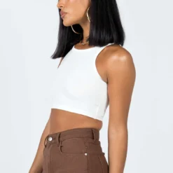 Princess Polly Deigo Tank White -Modeoryx Sales Store 3 modelinfo christy us4 bdefdbfe 2f82 4e98 b7ae 4327789ba41e