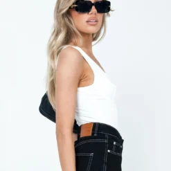 Princess Polly Krissy Bodysuit Ivory -Modeoryx Sales Store 3 modelinfo elly us2 72b59be1 49db 4a8b ae7e 9446023de500