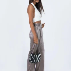 Princess Polly Yasamin Wide Leg Pants Grey -Modeoryx Sales Store 3 modelinfo jess us2 4d75e7ac b609 4253 9beb 311f07e9a8ce
