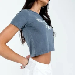 Nevada Tee Navy -Modeoryx Sales Store 3 modelinfo josephine us2 f6c3e38d a780 4394 9212 79855131cea7