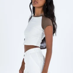 Princess Polly Eakin Top White / Brown 9 Princess Polly Eakin Top White / Brown -Modeoryx Sales Store 3 modelinfo sneha us2 6f0a8ace a937 4c22 aa70 f2873e60ceb1