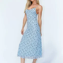 Motel Cotina Dress Blue Flower Buds Blue -Modeoryx Sales Store 3 4ea8ee26 fa17 4c01 a195 1676fd4f0c11