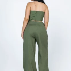La Quinta Pant Khaki -Modeoryx Sales Store 4 modelinfo Alicia us8 93fcbf03 2539 45c1 9b7d a5aee0cf28ba