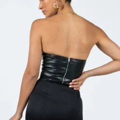 Princess Polly Beretta PU Top Black 7 Princess Polly Beretta PU Top Black -Modeoryx Sales Store 4 modelinfo Christy us2 863d8d03 6a8f 44e7 85f0 0feb5cc34308