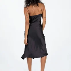 Marilyn Midi Dress Black -Modeoryx Sales Store 4 modelinfo Kristen us2 7fb93bb6 70fe 492e b259 645e5c1bc52f
