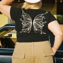 Fairy Wings Shrunken Tee Black Curve -Modeoryx Sales Store 4 modelinfo Krysten us16 b9bf62a0 6902 4b06 b667 ead597aa02db