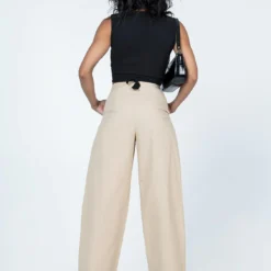 Princess Polly Kira-Jane Pants Cream -Modeoryx Sales Store 4 modelinfo Lyric us2 06b83600 921d 4ba5 aee6 22489dd5d29a