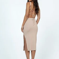 Princess Polly Lainey Midi Dress Beige -Modeoryx Sales Store 4 modelinfo Vivien us4 534207ff 15f8 4366 a746 5a031993d00d