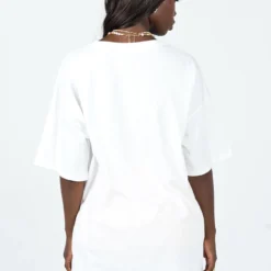 Princess Polly Tropicana Oversized Tee White -Modeoryx Sales Store 4 modelinfo cynthia us2 011c5fe4 4eaa 4760 963e e3964e8ef9f1