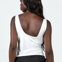 Delilah Top White -Modeoryx Sales Store 4 modelinfo cynthia us4 536db9da 82aa 4312 afa7 dd7f98303ad6