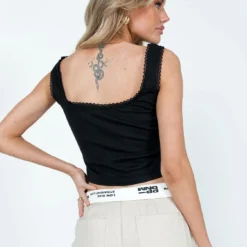 Princess Polly Claribel Top Black -Modeoryx Sales Store 4 modelinfo elly us2 3405c303 e96e 4aaf a78c ac954eaa3d15