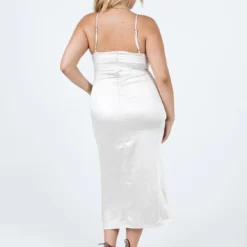 Princess Polly Roya Midi Dress Champagne -Modeoryx Sales Store 4 modelinfo jasmine us8 52533905 602b 49c5 9588 bad8111ef04c