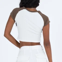 Princess Polly Eakin Top White / Brown 10 Princess Polly Eakin Top White / Brown -Modeoryx Sales Store 4 modelinfo sneha us2 5607170e 6a19 48e6 86ff f5f2e5e39aec