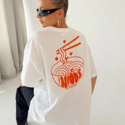 Noods Oversized Tee White -Modeoryx Sales Store 5 modelinfo Alexis us2 c2ad030f cc21 41a7 9c0e 3bde43dfbe56