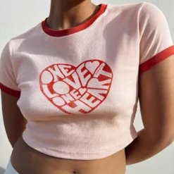 Princess Polly Bob Marley One Love One Heart Cropped Tee Pink -Modeoryx Sales Store 5 modelinfo sarah us4 2f60f222 7ca9 4159 84b7 85506a8c1555