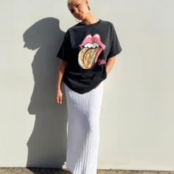 Princess Polly The Rolling Stones Retro Swirl Oversized Tee Black -Modeoryx Sales Store 6 modelinfo Sarah us4 7e9da8d5 6a57 4f1b a447 9726e4079213