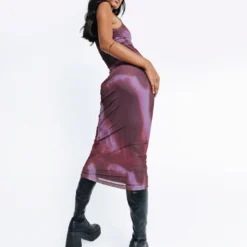 Motel Fayola Dress Mesh Watercolour Wine -Modeoryx Sales Store 6 modelinfo sneha us2 0a6af364 6ac6 4103 90b1 3cb2c2d7b572