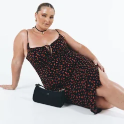 Noda Midi Dress Black Curve